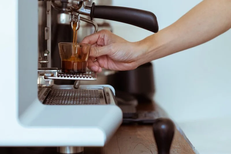 Affogato clássico com sorvete de baunilha