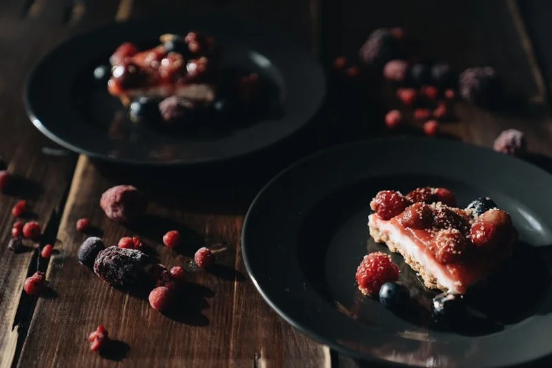Cheesecake sem assar com cobertura de frutas vermelhas