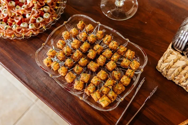 Dadinhos de tapioca gourmet com geleia de pimenta